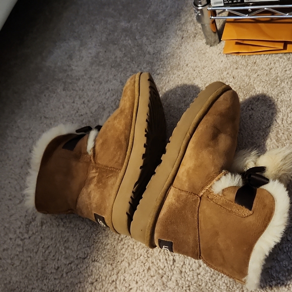 Ugg Boots Sz 5 - Picture 7 of 9